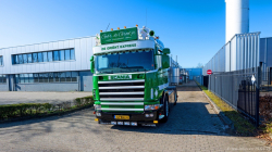 20260329-Tom-Holding-00170